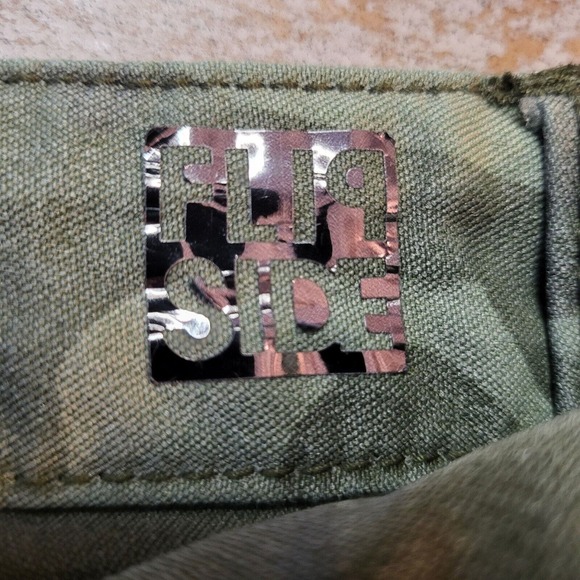 Flip Side Juniors 11 Reversible Skinny Jeans Green/ Woodland Camo Stretch - Picture 6 of 13